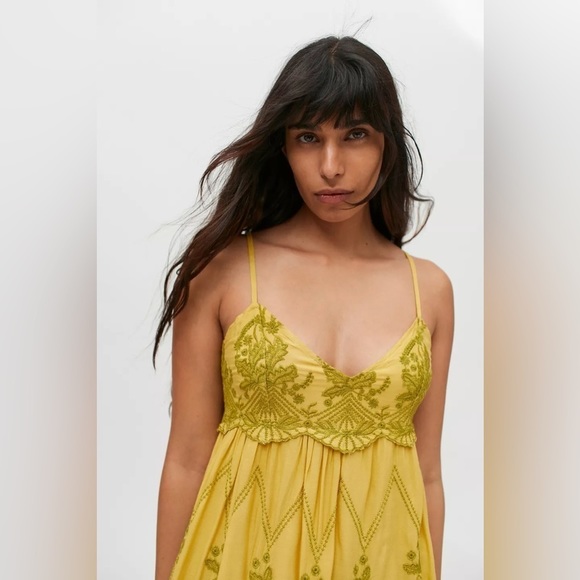 Urban Outfitters-Jamie Embroidered Babydoll Dress - Picture 6 of 10